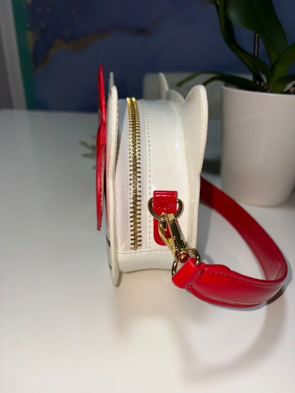 Hello kitty purse